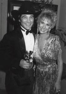 Tammy Wynette and Clint Black 1990, LA.jpg